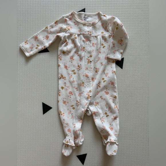 Carter's|Baby girl cream footsies pajamas in ditsy floral•••Waffle knit,boho - Picture 1 of 4